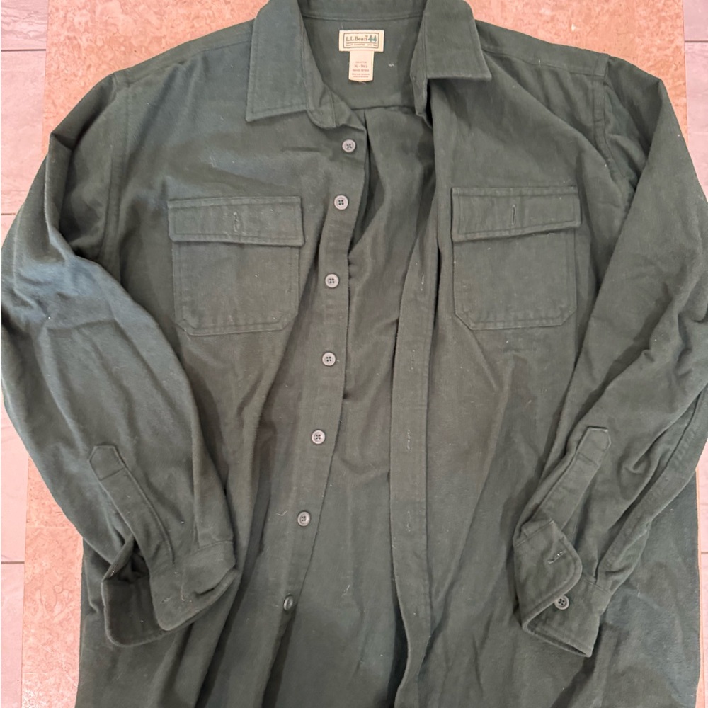 L.L. Bean Green Lightweight Shirt Jacket with Utility Style